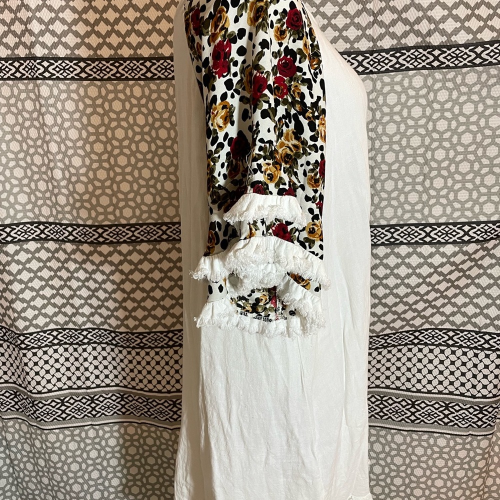 Umgee Print Flare Sleeve Linen Top With Raw Detail - image 3